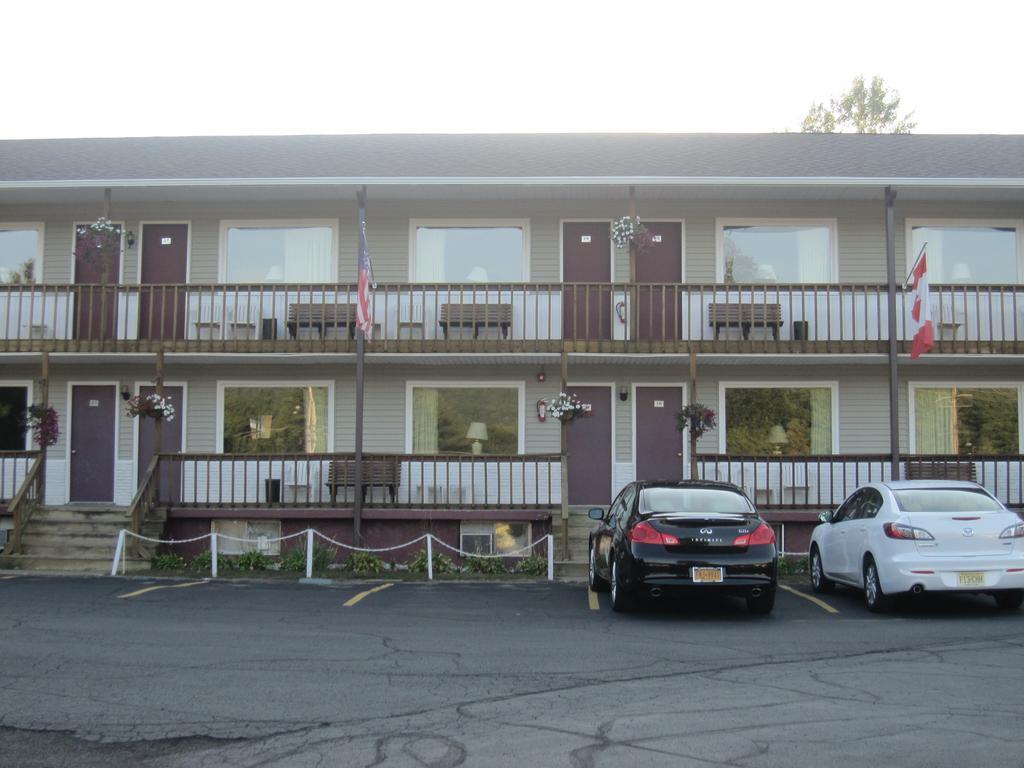 Legacy Inn & Suites Of Lake George Eksteriør bilde